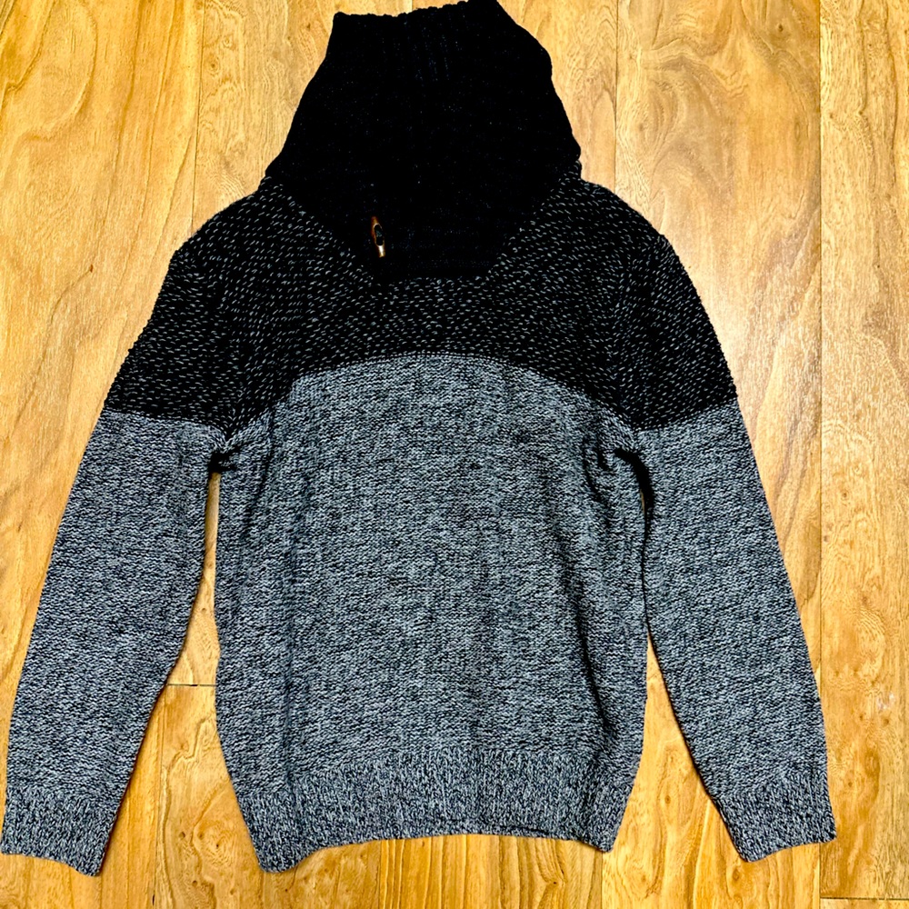 Little boys cardigan size 6